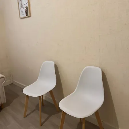 Mozafar Βίλα Λε Μανς